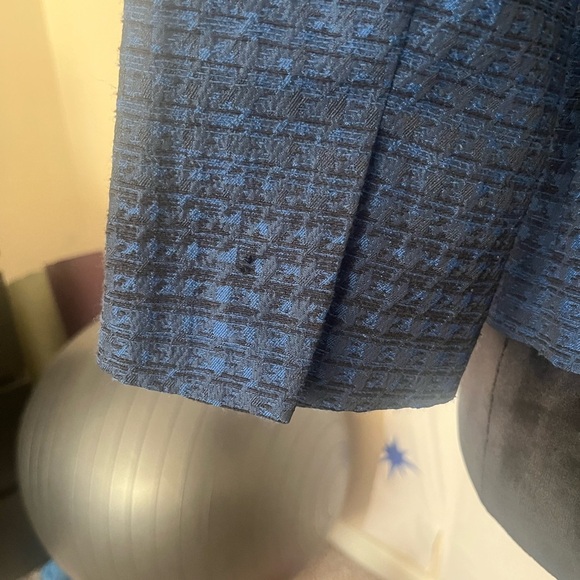 Women’s medium, blue and black, cropped sleeve, tweed blazer. - Picture 7 of 8